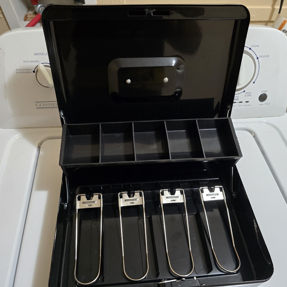 Source Unknown Black Lockable Storage Box - Picture 3 of 5